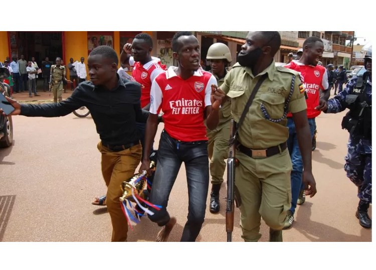 Arsenal Fans Arrested in Uganda for Celebrating their 3-2 Victory Over Manchester United | The African Exponent.