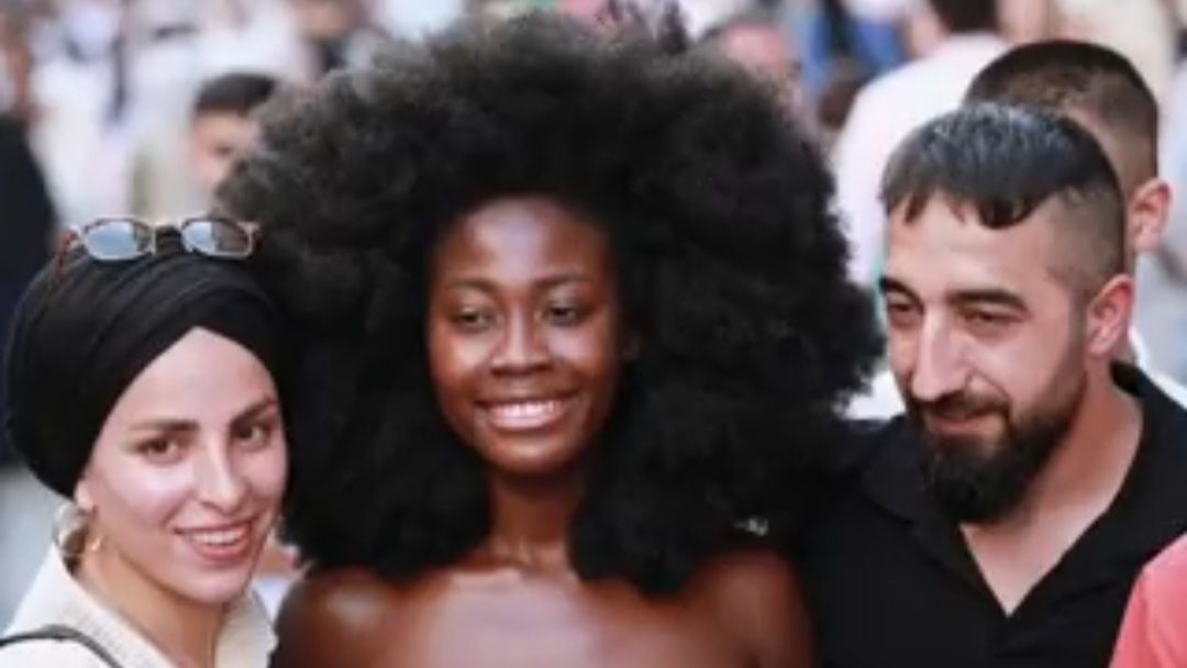 Admiration or Racism? Ghanaian Woman Treated like Celebrity in Turkey